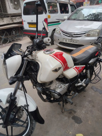 Pearl White Bajaj V15