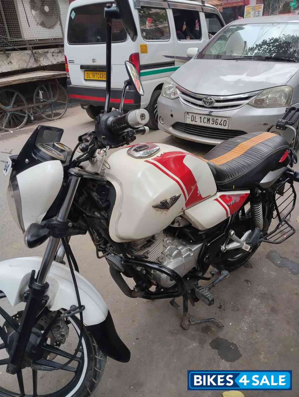 Pearl White Bajaj V15