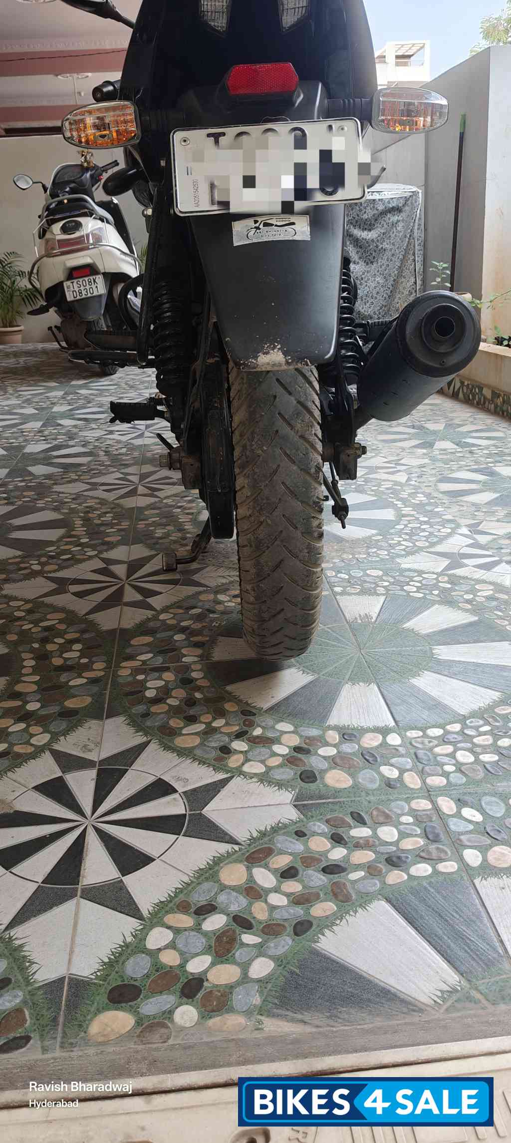 Black Bajaj Pulsar 125