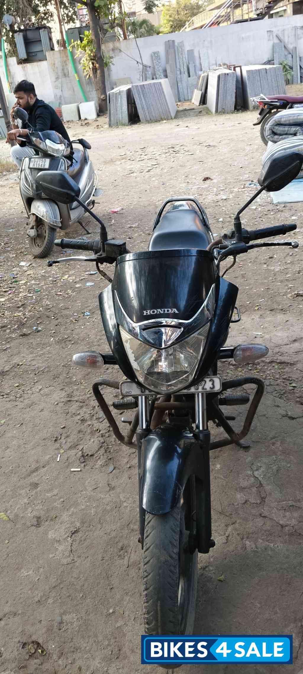 Black Honda Unicorn