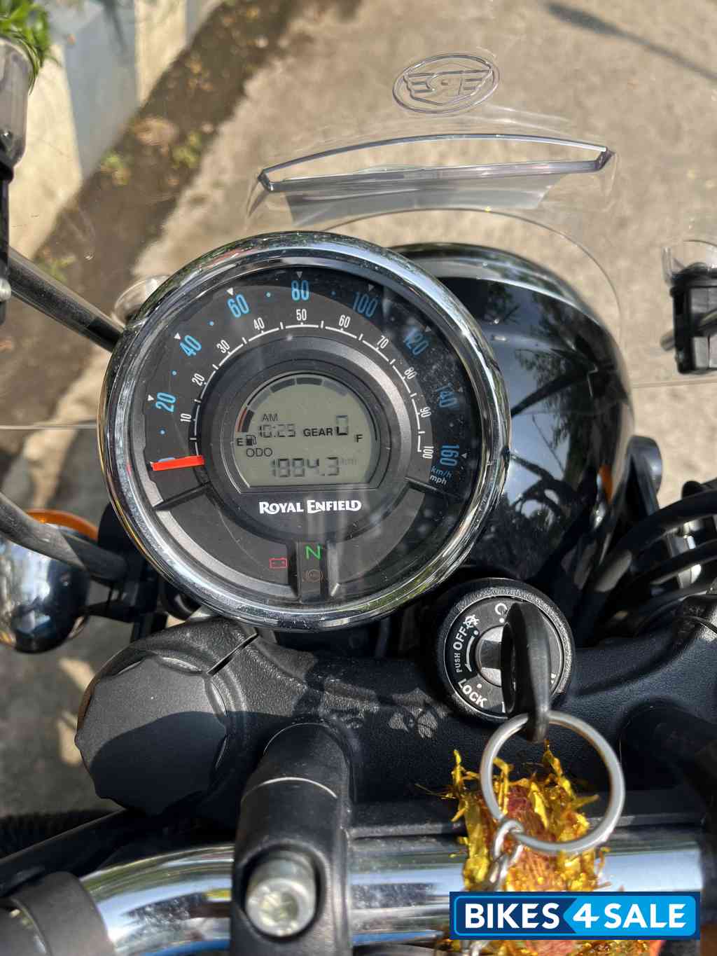 Royal Enfield Meteor 350 Supernova