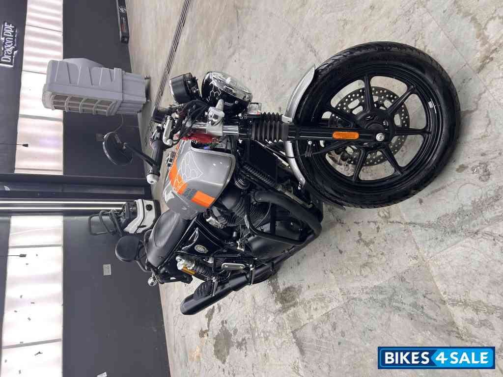 Apex Grey Royal Enfield Continental GT 650