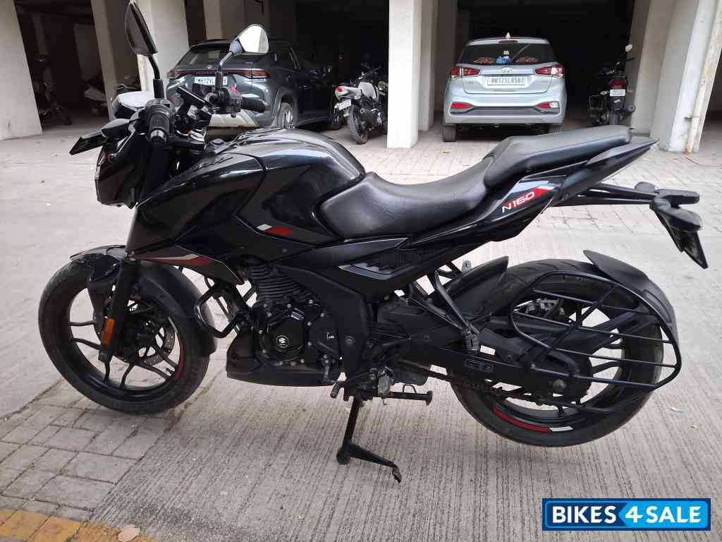 Black Bajaj Pulsar N160 Dual Channel ABS