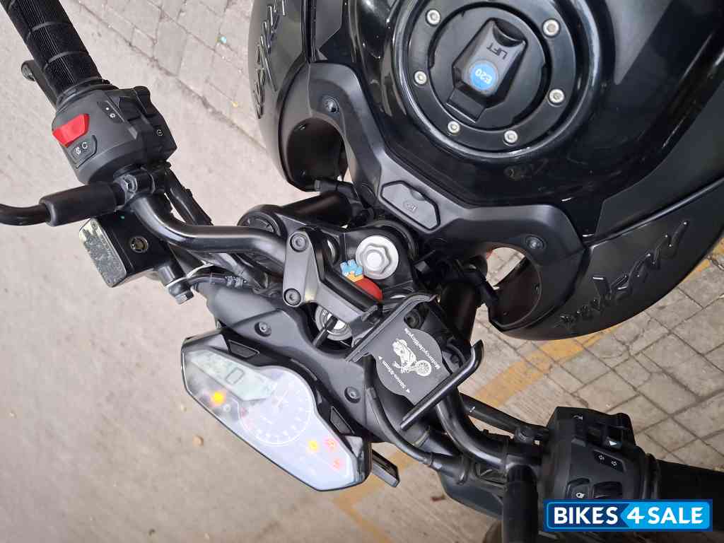 Black Bajaj Pulsar N160 Dual Channel ABS