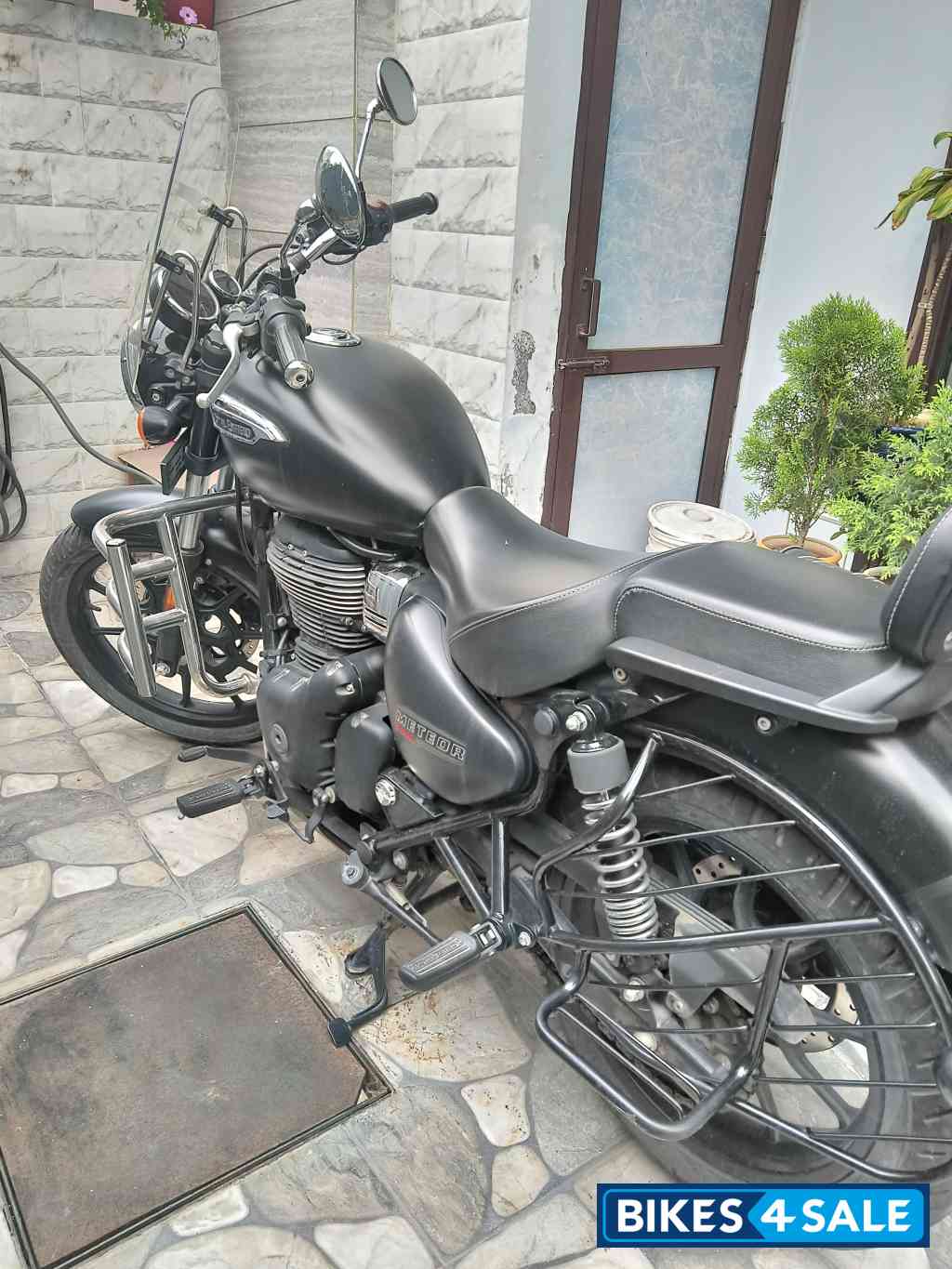 Royal Enfield Meteor 350 Stellar