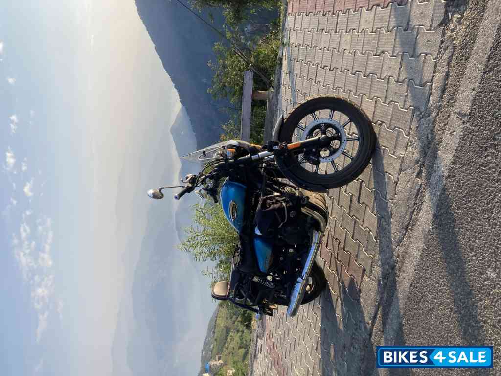 Royal Enfield Meteor 350 Supernova