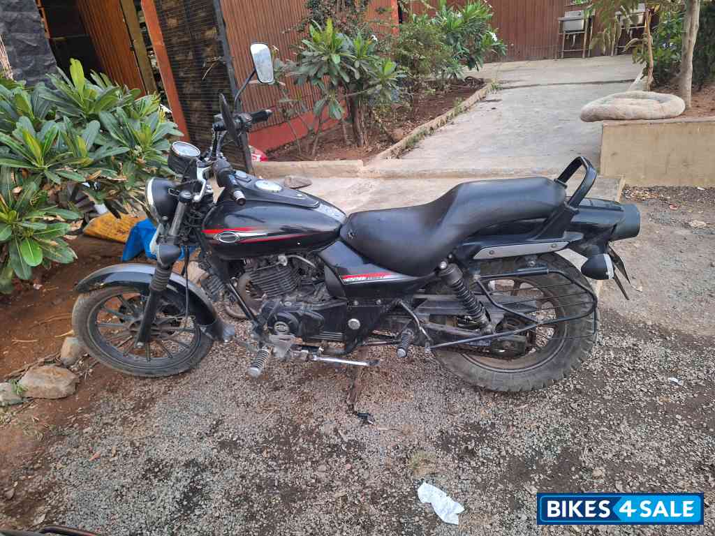 Bajaj Avenger Street 220