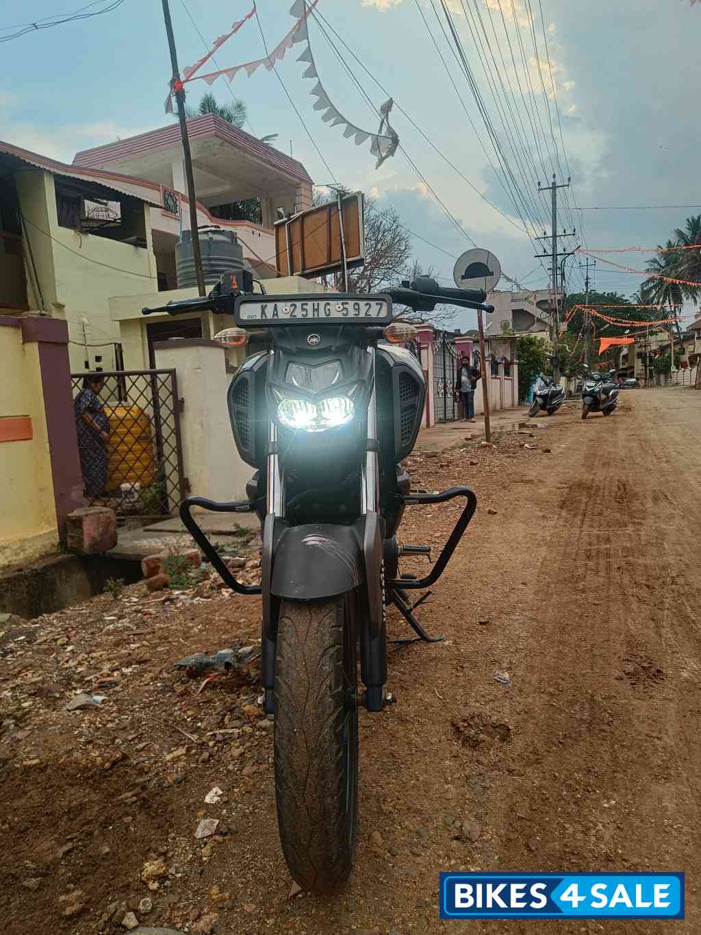 Black Yamaha FZ Black Yamaha FZ