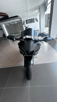 Yamaha R15 V4