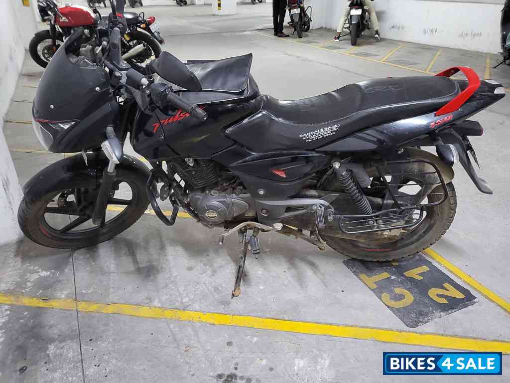 Ebony Blk Red Dkl Bajaj Pulsar 150 Twin Disc