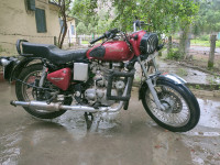 Red Royal Enfield Bullet Electra Twinspark