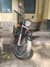 Black Royal Enfield Bullet Standard 350