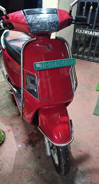 Silk Red BGauss B8 Lithium Ion