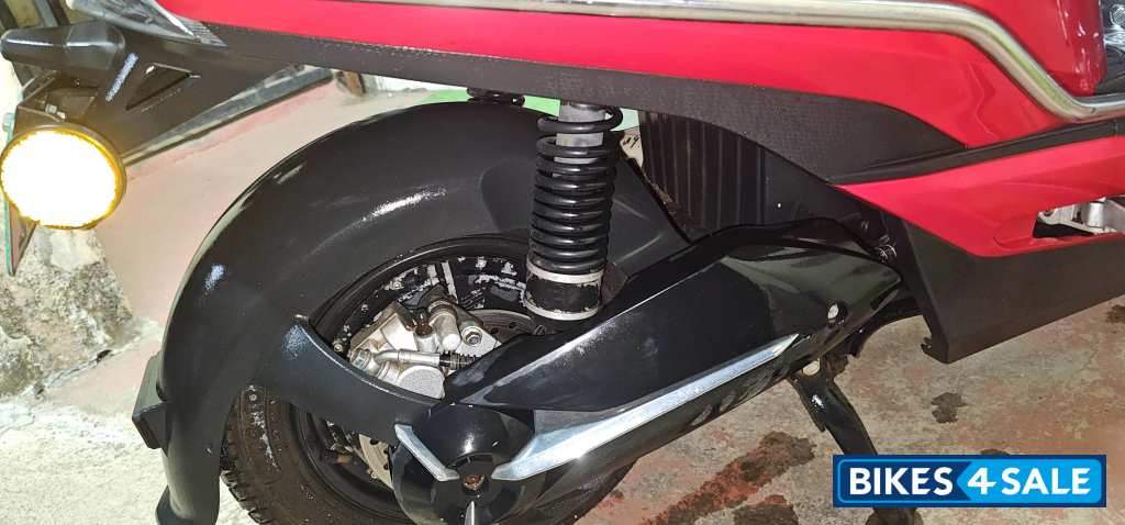 Silk Red BGauss B8 Lithium Ion