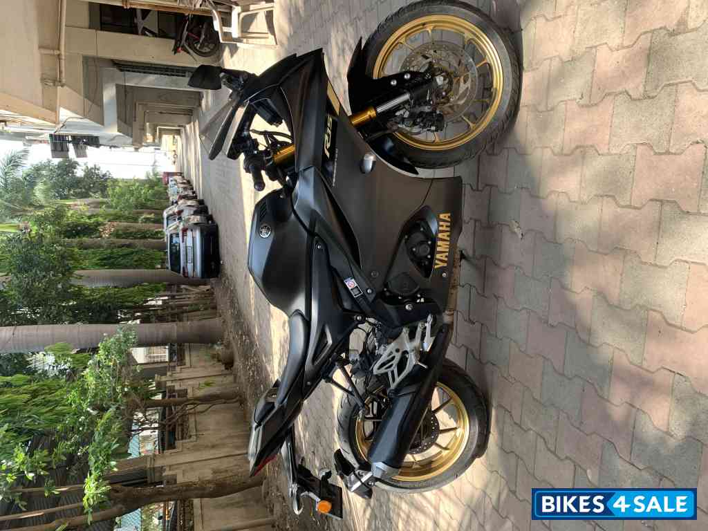 Yamaha R15 V4