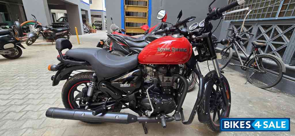 Roving Red Royal Enfield Thunderbird X 350 Roving Red Royal Enfield Thunderbird X 350