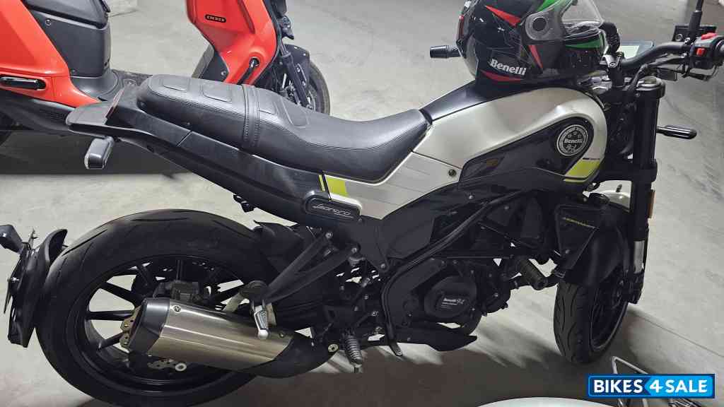 Benelli Leoncino 250