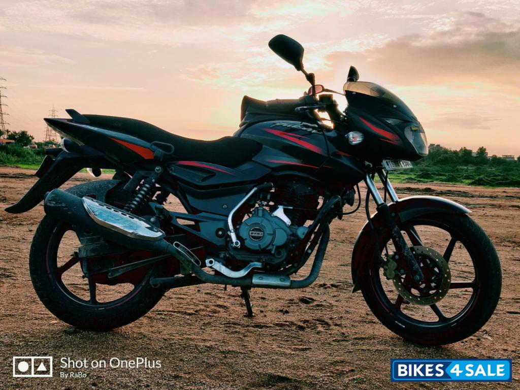 Black Bajaj Pulsar 150 DTSi