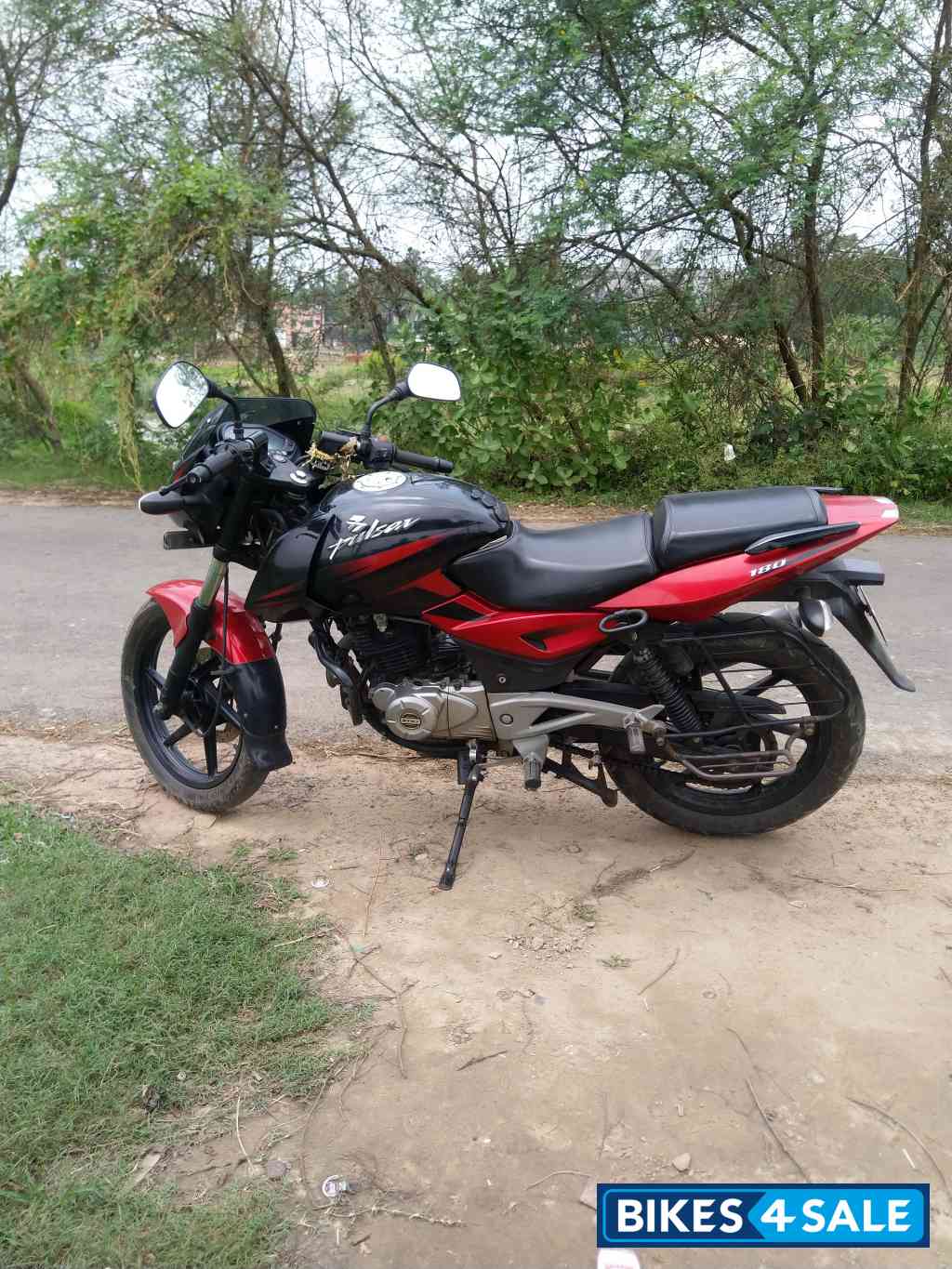 Red & Black Bajaj Pulsar 180 DTSi Red & Black Bajaj Pulsar 180 DTSi