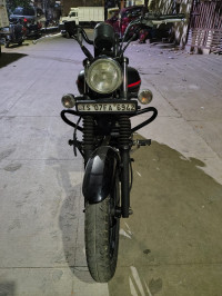 Black Bajaj Avenger Street 220