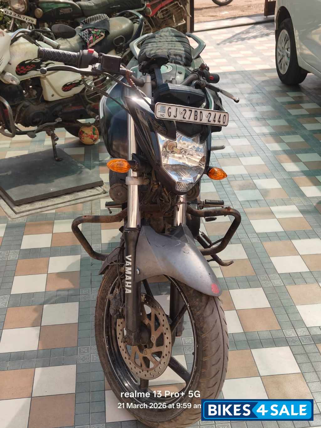 Black Yamaha Fazer FI V2