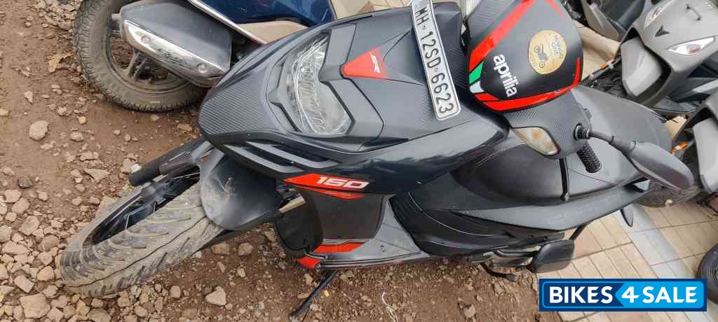 Aprilia SR 150 Carbon