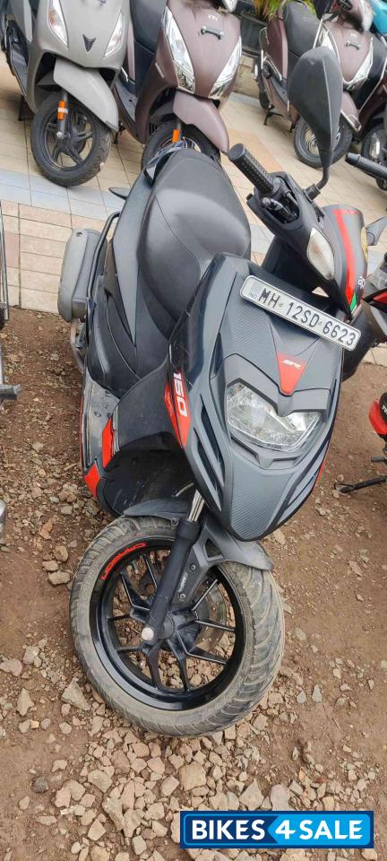 Aprilia SR 150 Carbon