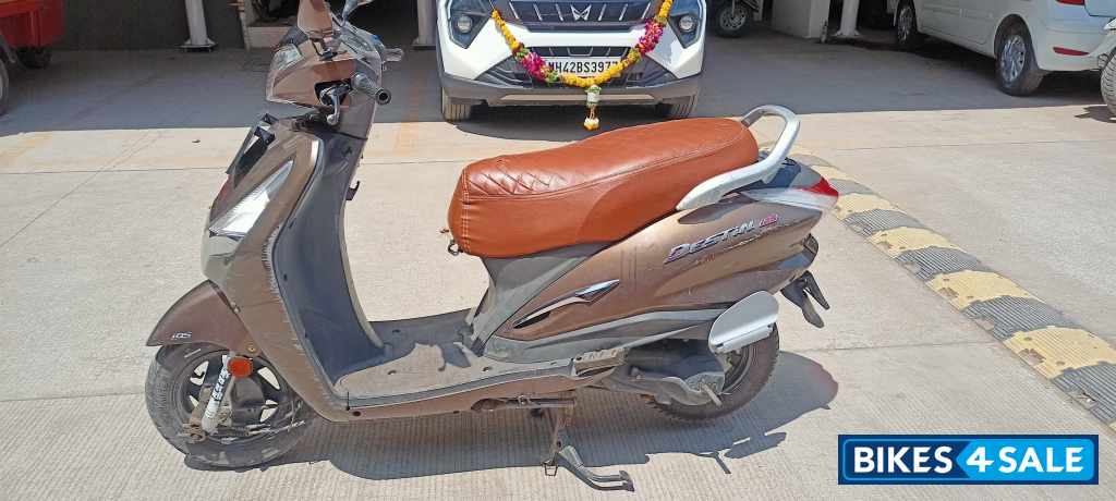 Brown Hero Destini 125