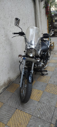 Ebony Black Bajaj Avenger Cruise 220