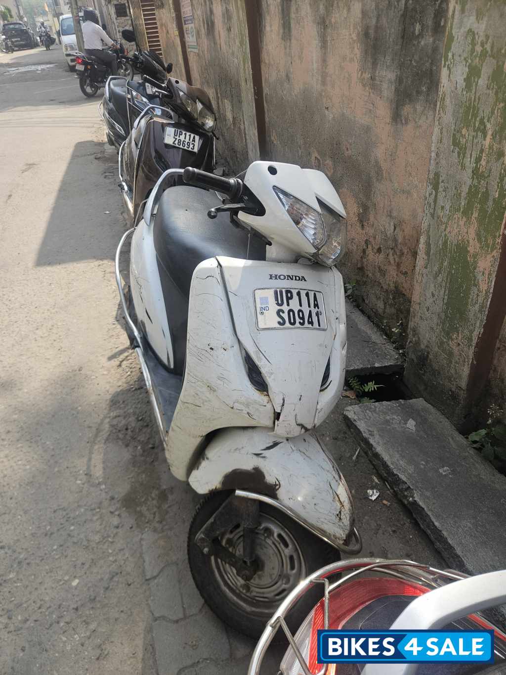 White Honda Activa