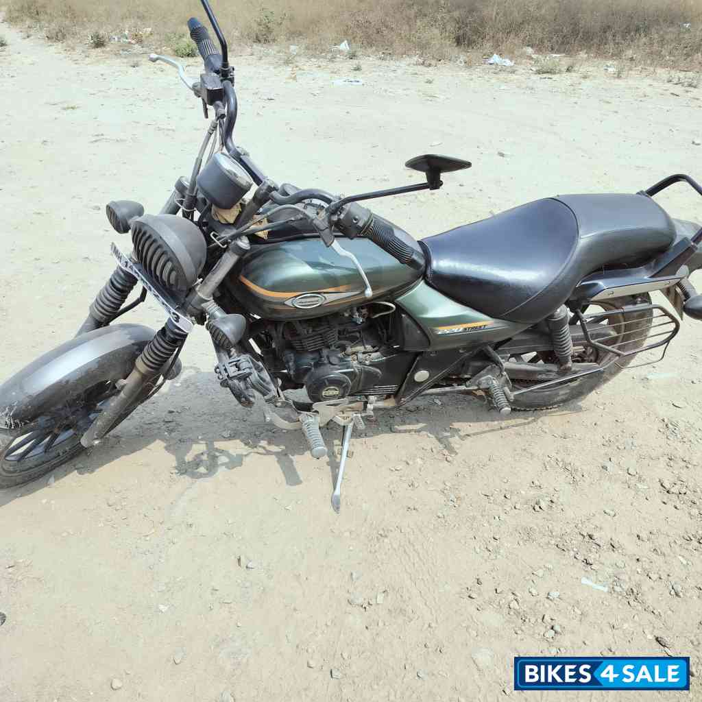 Bajaj Avenger Street 220