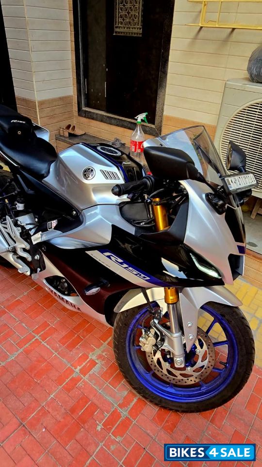 Yamaha R15M