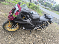 Mat Black Yamaha R15 V4