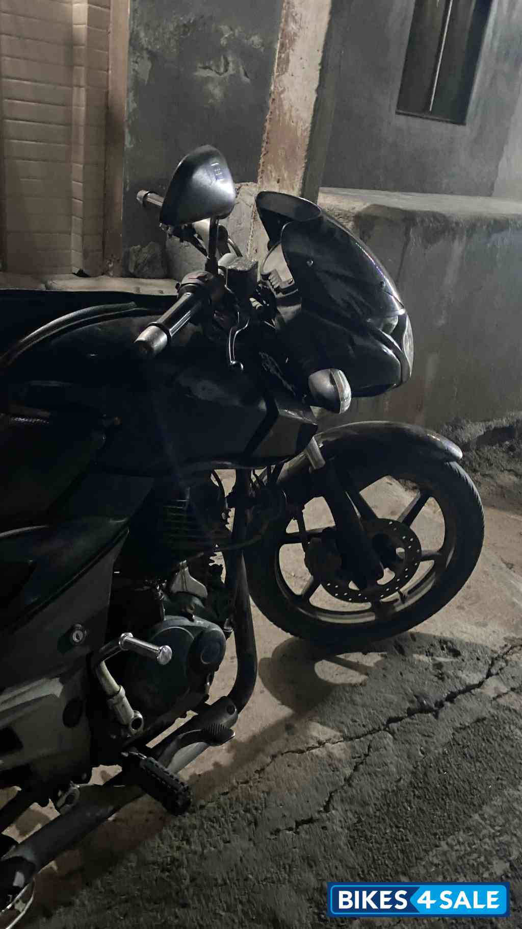 Black Bajaj Pulsar 150