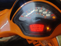 Orange Vespa SXL 125 FL 20