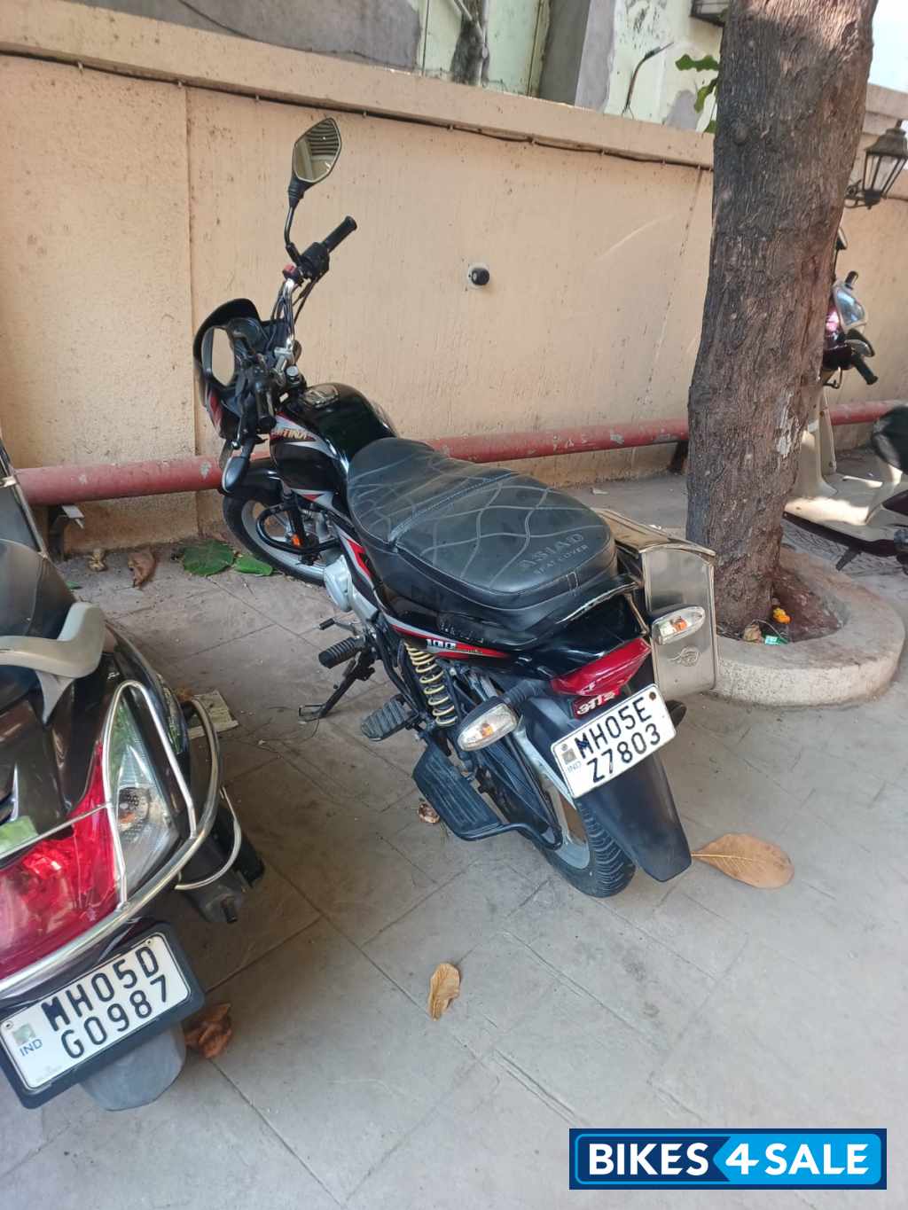 Black Red Bajaj Platina 100 ES BS6