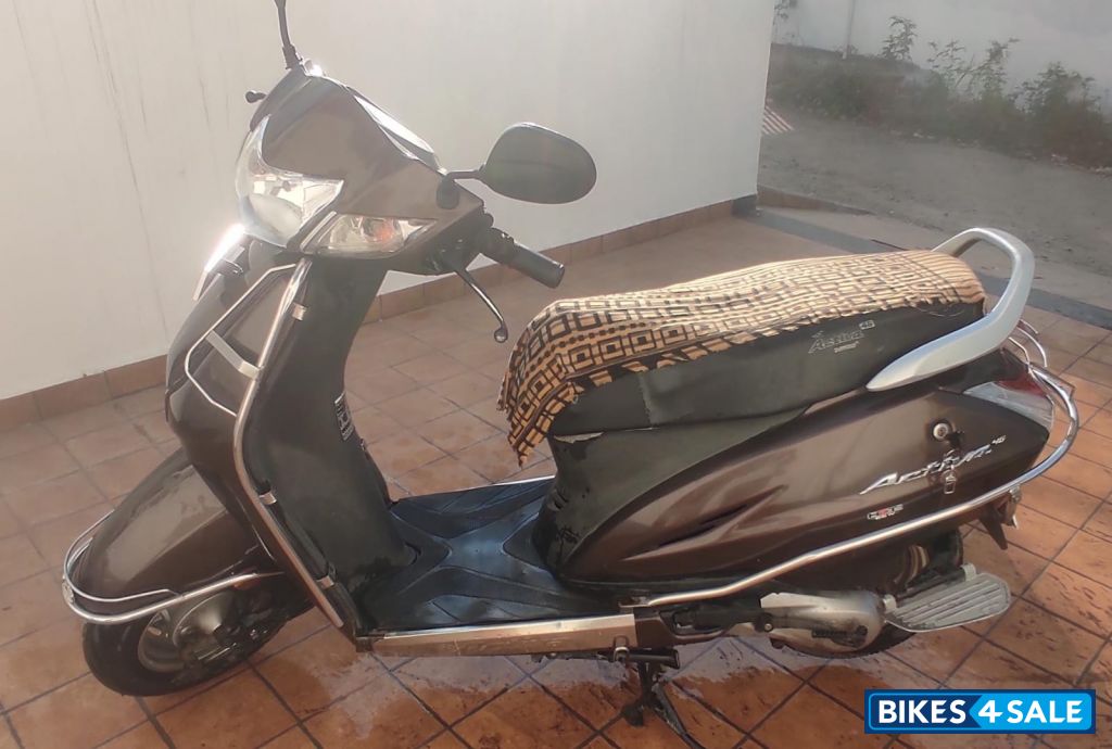 Brown Honda Activa 4G