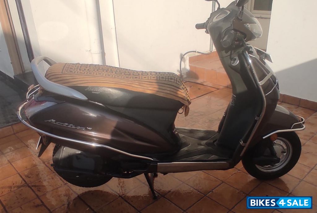 Brown Honda Activa 4G