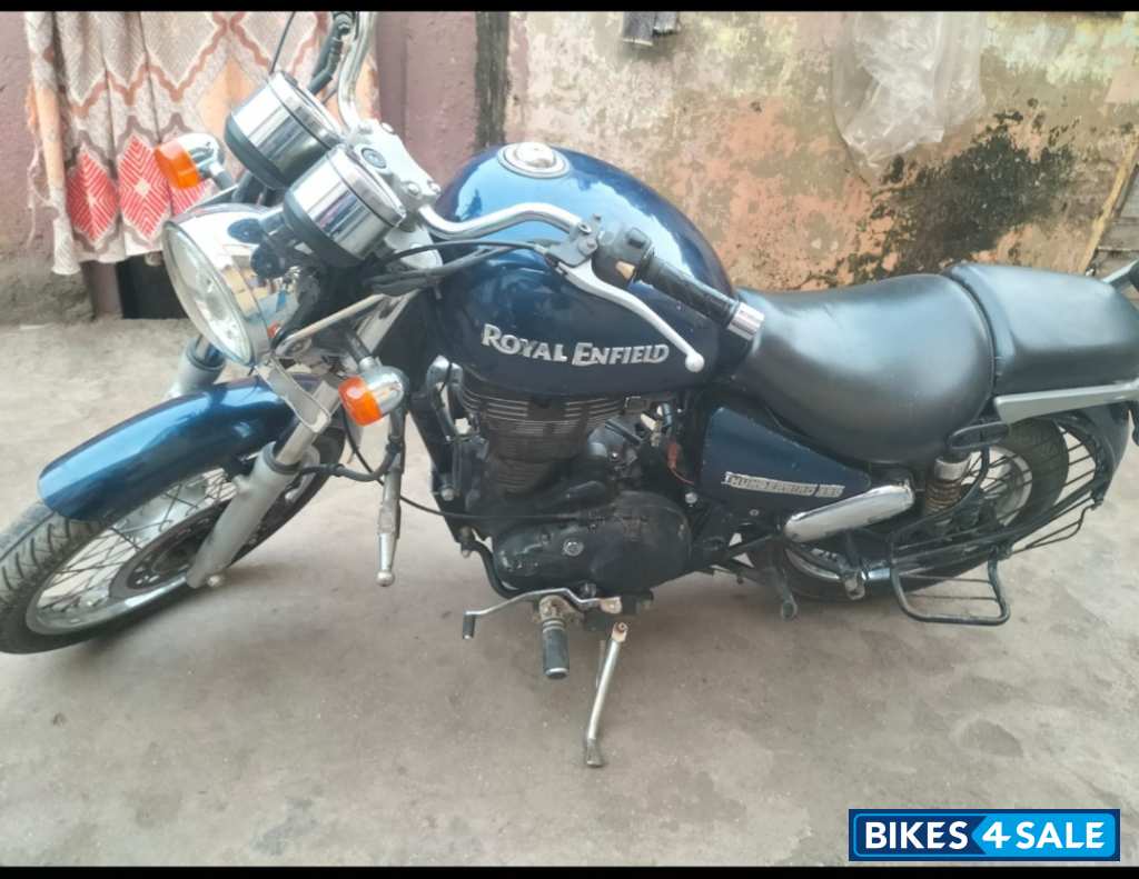 Blue Royal Enfield Thunderbird 350