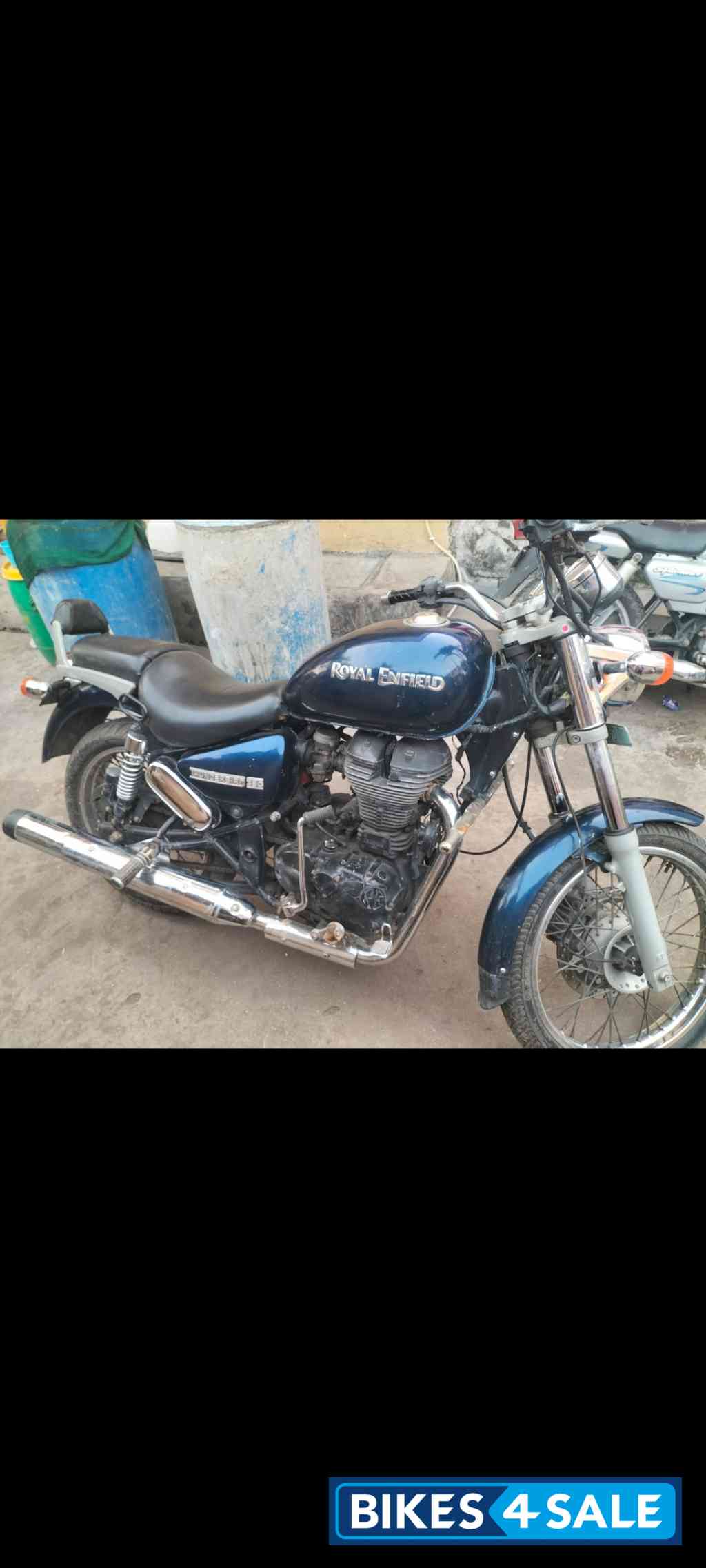 Blue Royal Enfield Thunderbird 350