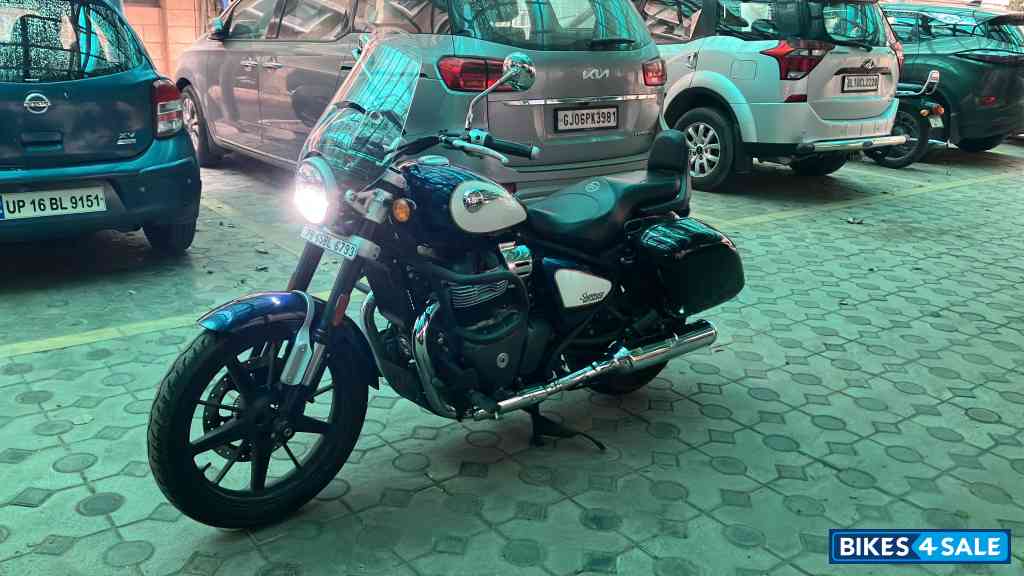 Royal Enfield Super Meteor 650