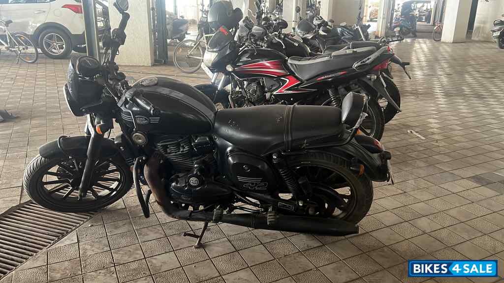 Jawa 42 Dual Channel ABS AllStar Black