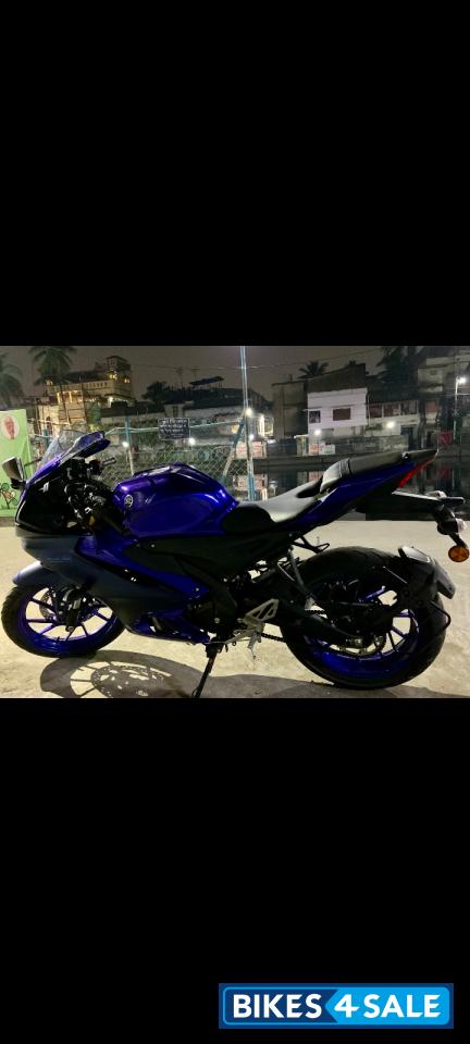 Blue Yamaha R15 V4