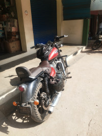 Red And Black Royal Enfield Meteor 350 Supernova