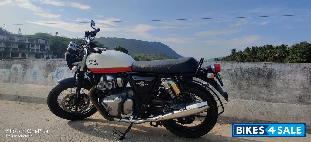 White Red Royal Enfield Interceptor 650 Twin