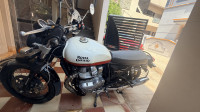 White Red Royal Enfield Interceptor 650 Twin