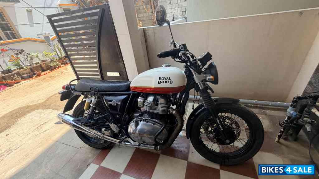 White Red Royal Enfield Interceptor 650 Twin