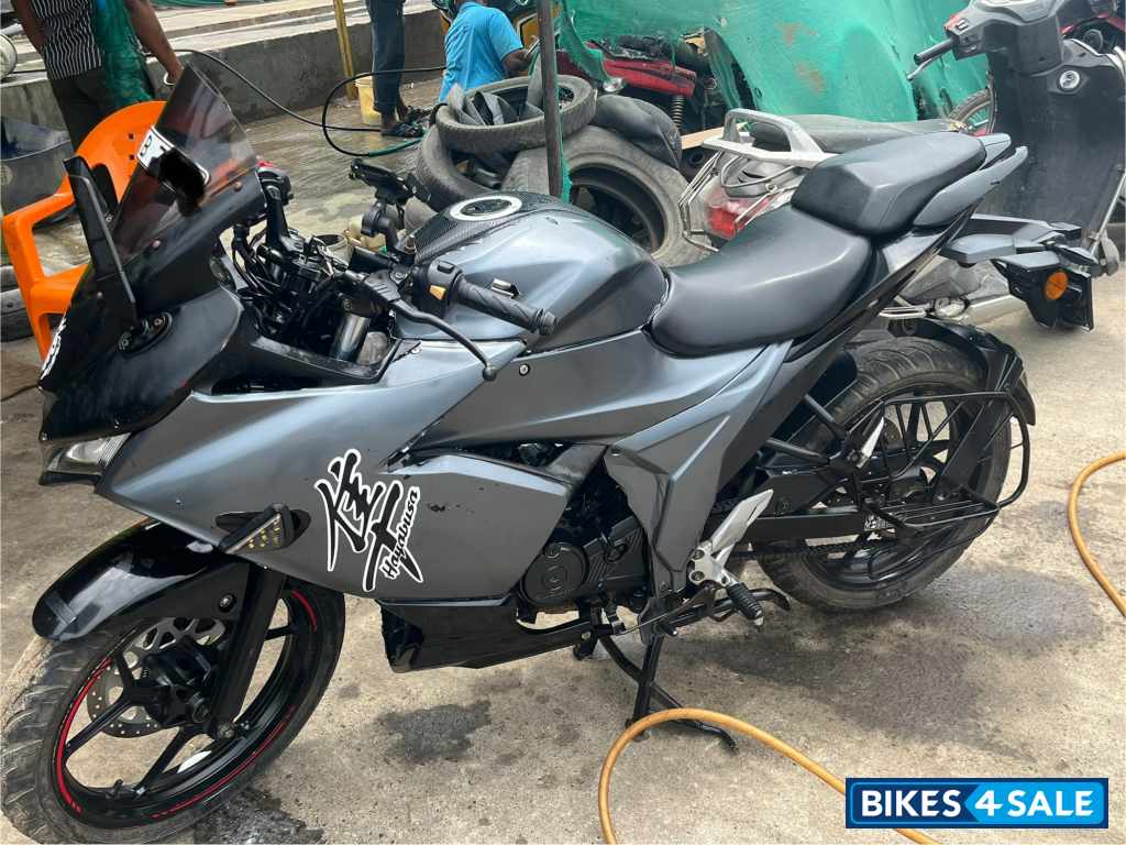 Suzuki Gixxer SF Fi