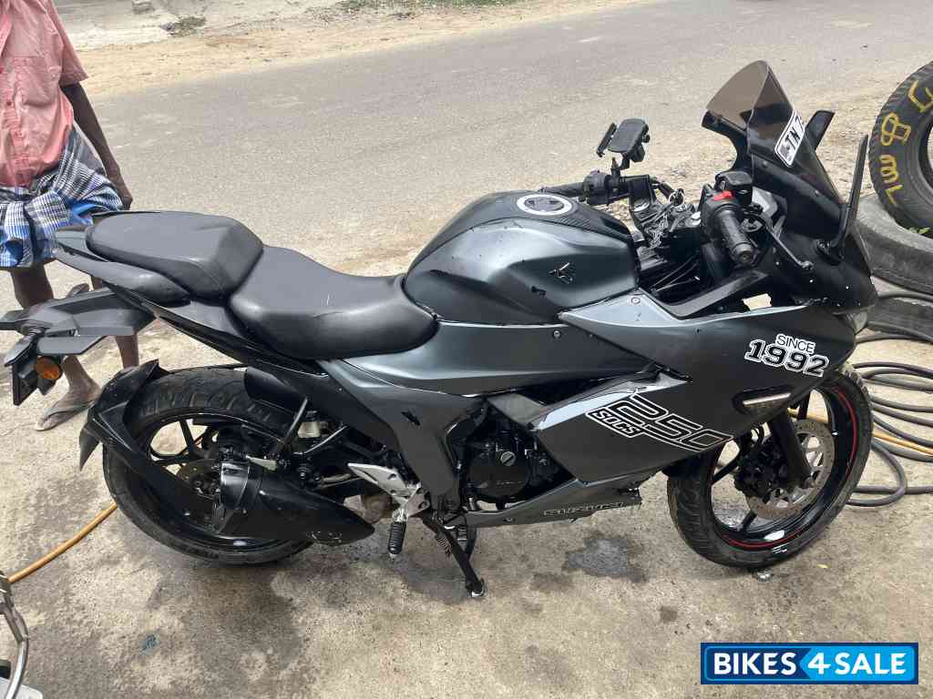 Suzuki Gixxer SF Fi