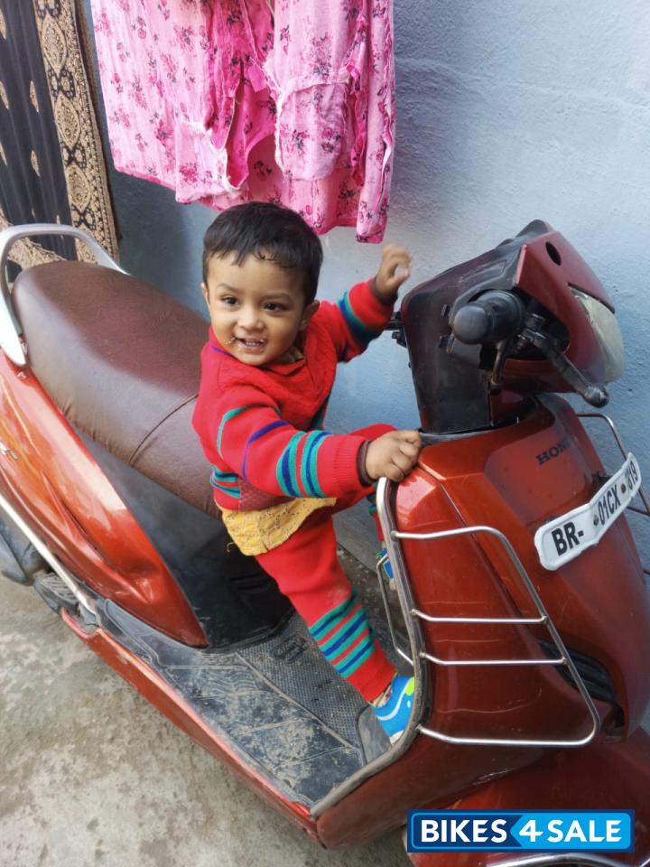 Red Honda Activa 3G